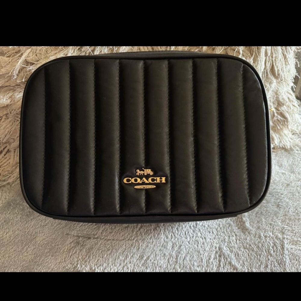 Authentic COACH Crossbody NWOT jes crossbody w/linear quilting. Black leather